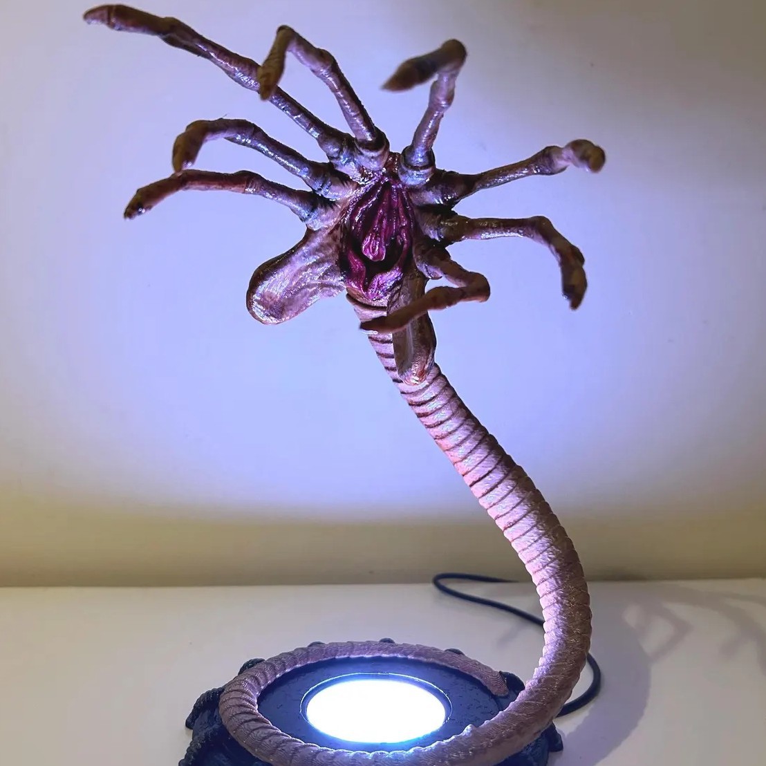 Ночник-фонарь Alien Facehugger – обзор и цена Home Decor Halloween