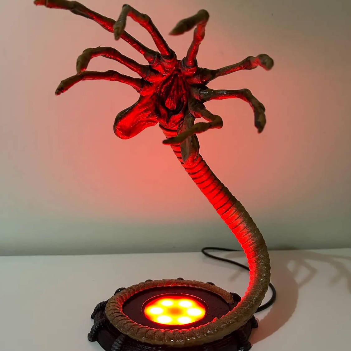 Ночник-фонарь Alien Facehugger – обзор и цена Home Decor Halloween